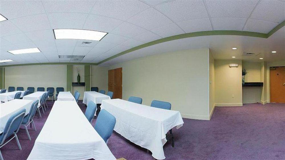 Holiday Inn Express Hotel & Suites Mooresville - Lake Norman By Ihg Ngoại thất bức ảnh
