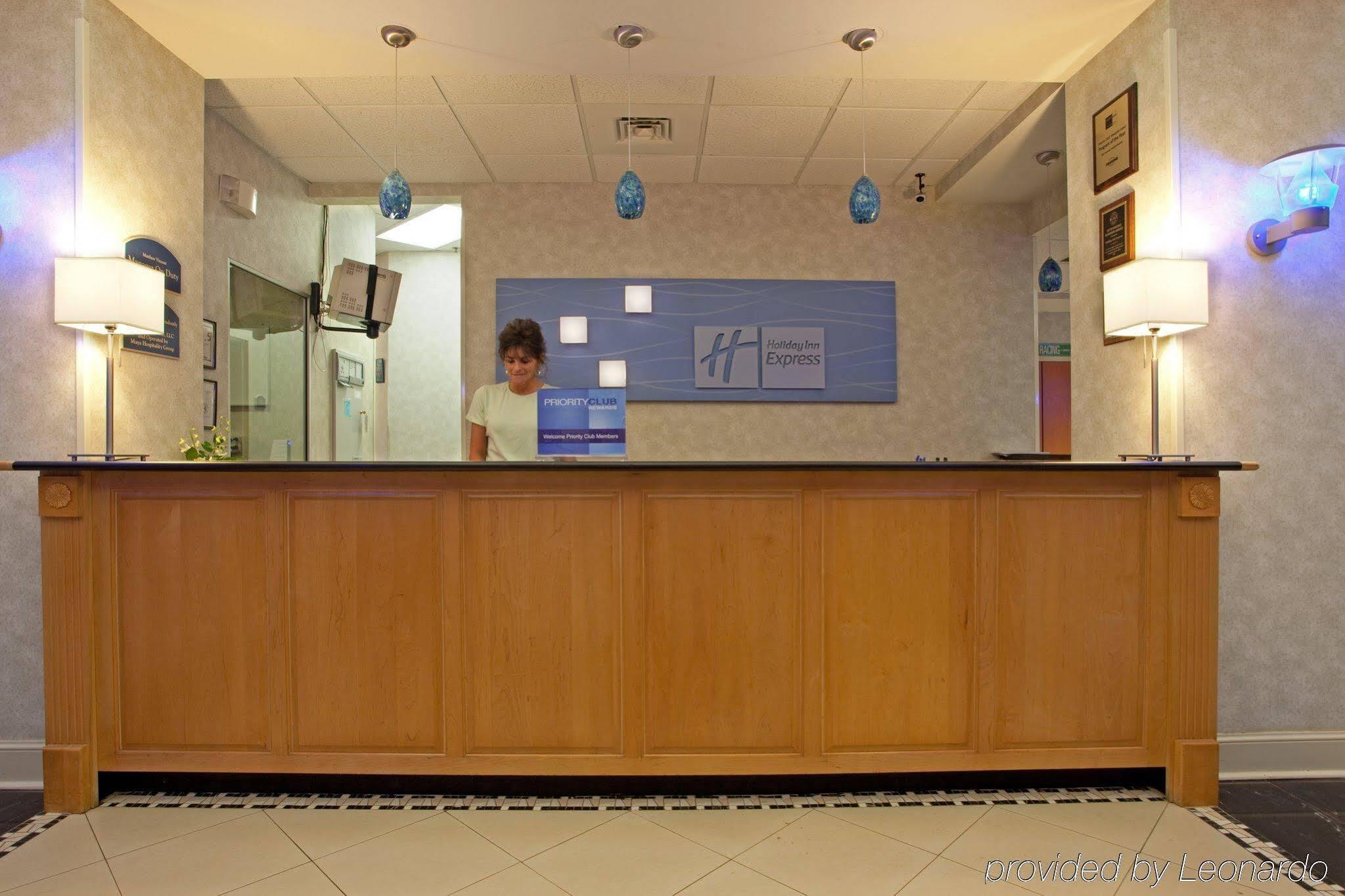 Holiday Inn Express Hotel & Suites Mooresville - Lake Norman By Ihg Ngoại thất bức ảnh