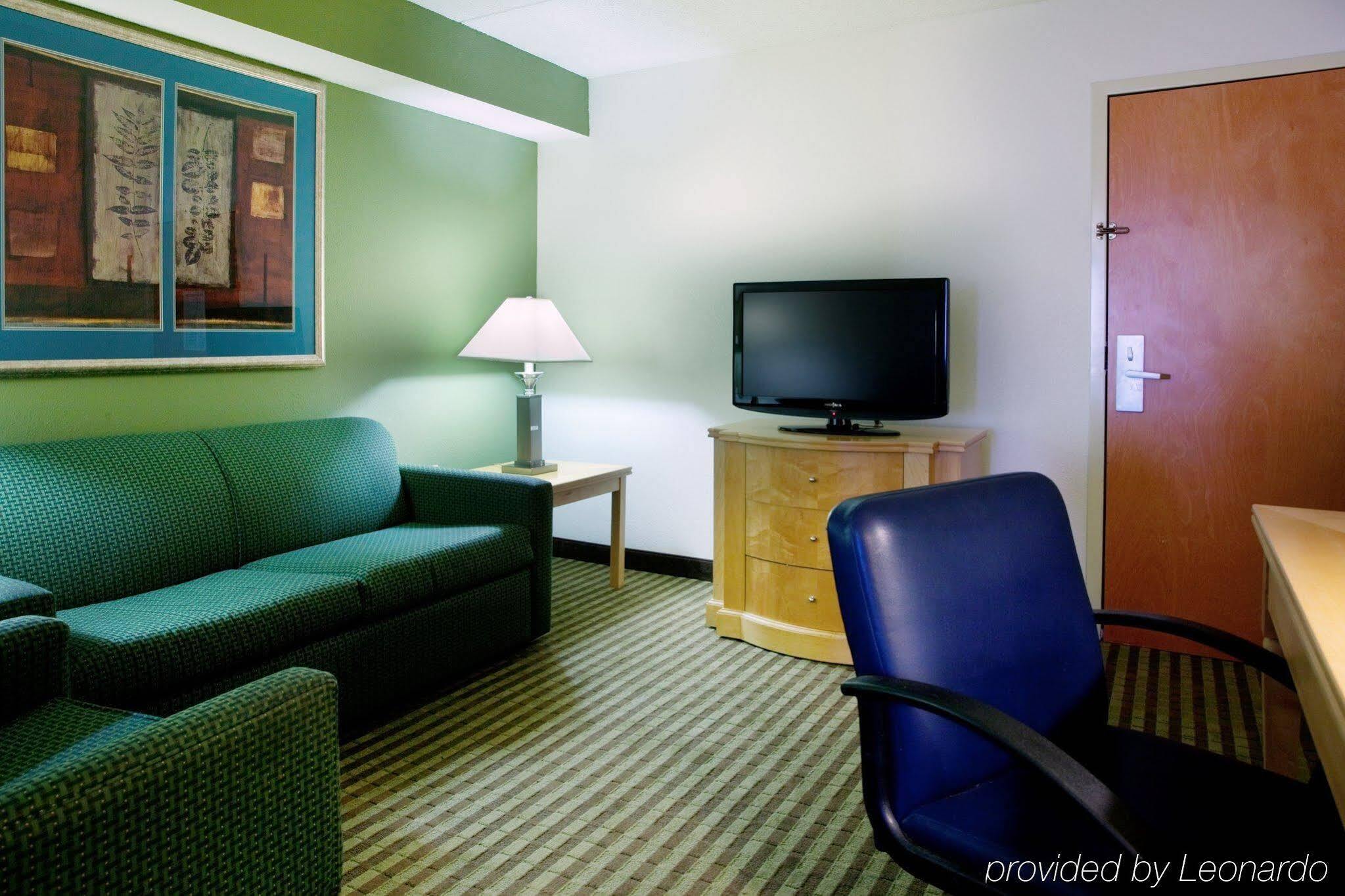 Holiday Inn Express Hotel & Suites Mooresville - Lake Norman By Ihg Ngoại thất bức ảnh