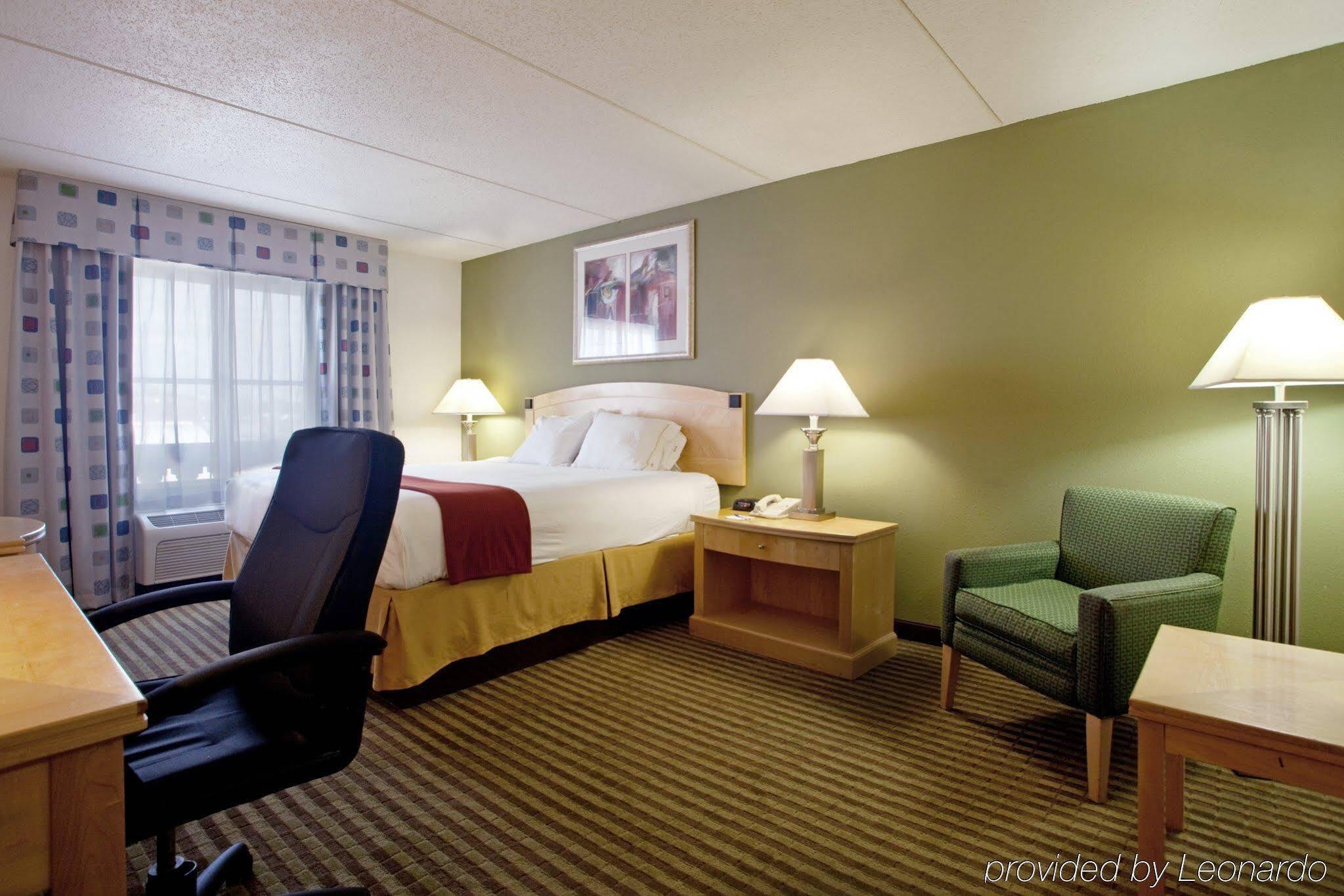 Holiday Inn Express Hotel & Suites Mooresville - Lake Norman By Ihg Ngoại thất bức ảnh